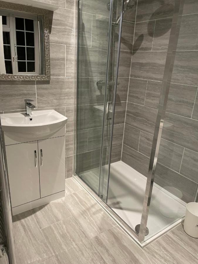 Vale Nky Apartment Rooms London Eksteriør billede