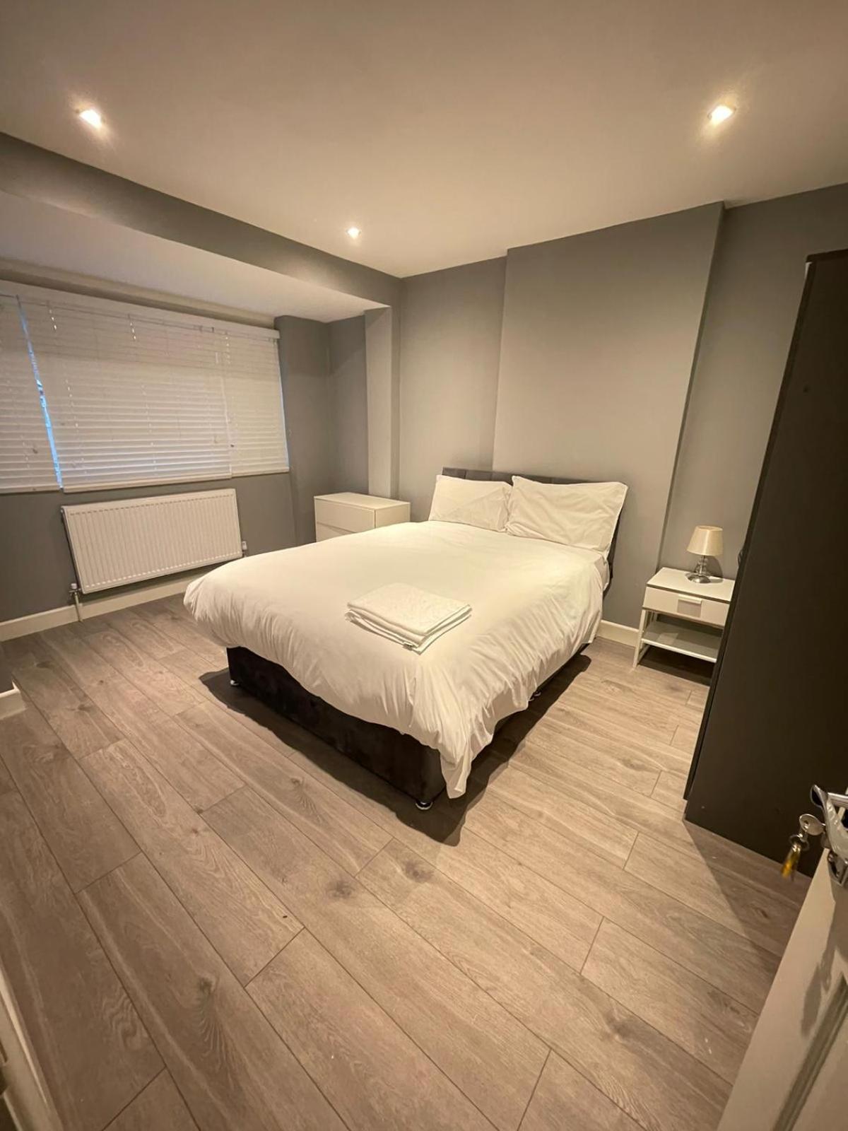 Vale Nky Apartment Rooms London Eksteriør billede